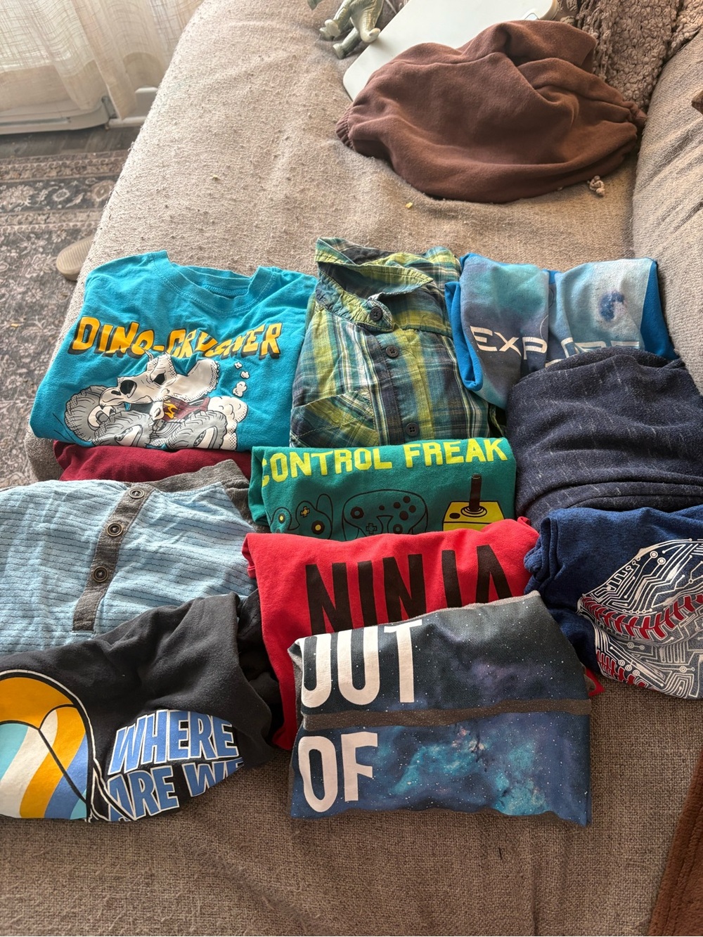 George PLAY condition Graphic Tees and long sleeve Lot size 7/8 Boys